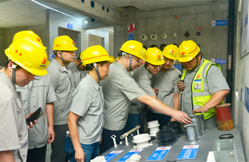 为进一步推进优质客户高效履约，提升交付品质、达成客户满意，2025年6月25日，beat·365建设集团在上海组织召开2025年越秀地产、华润置业客户履约推进会。